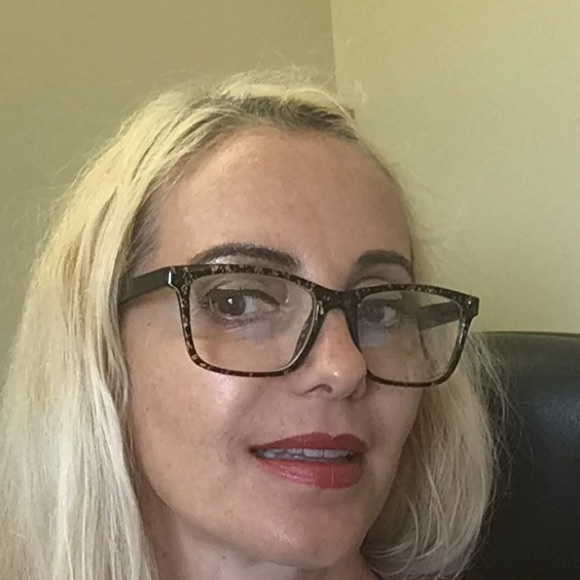 Meet your Posher, Luminita - Picture 1 of 1